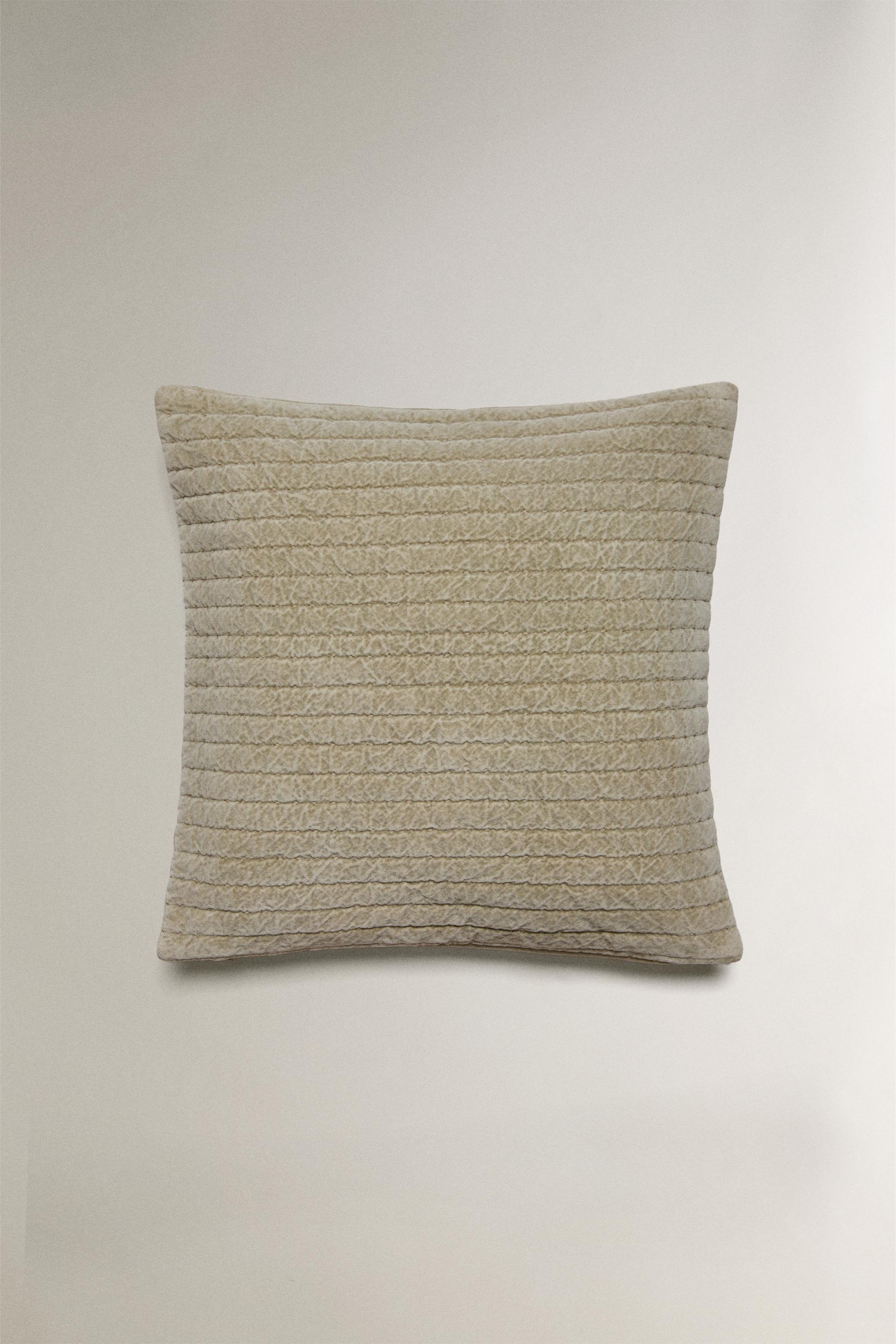 HOUSSE DE COUSSIN MATELASSÉE